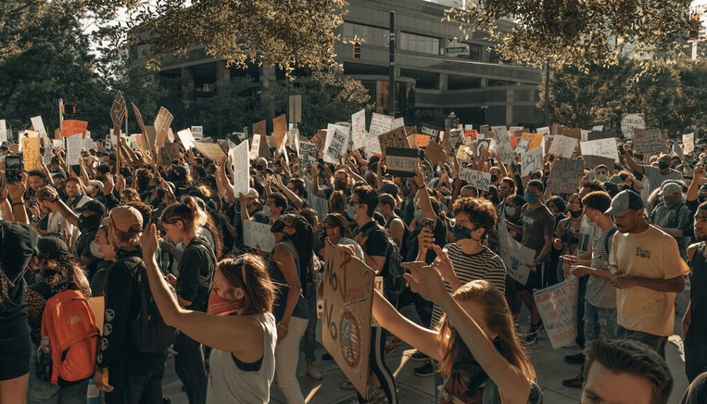stay safe online during protests
